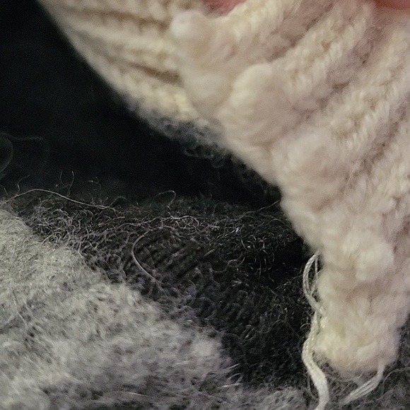 Tory Burch Women's S Gray Black Knit Wool Blend Cardigan with Gold Accen… - Picture 7 of 10